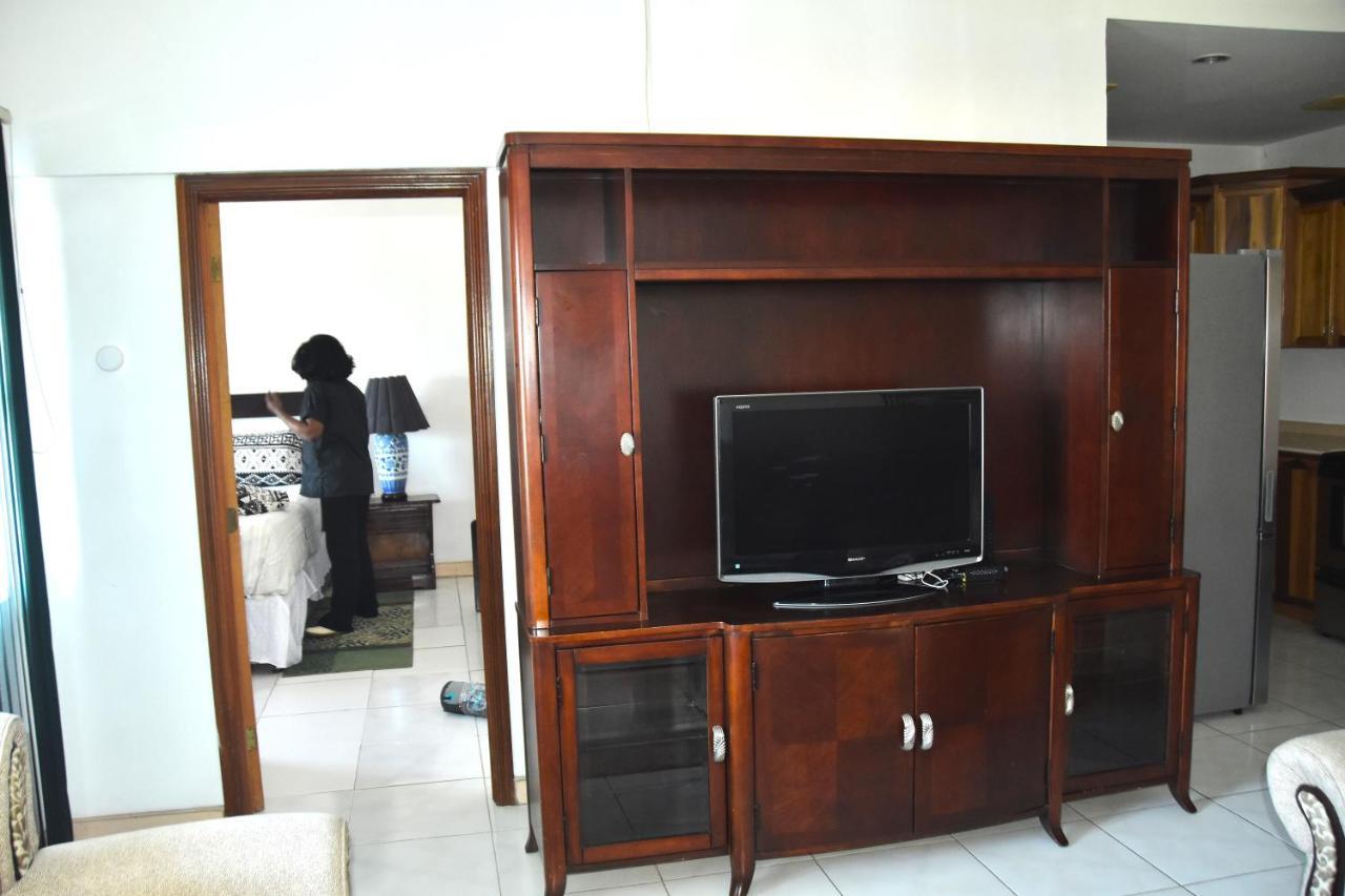 קינגסטון Embassy Deluxe Apartment מראה חיצוני תמונה