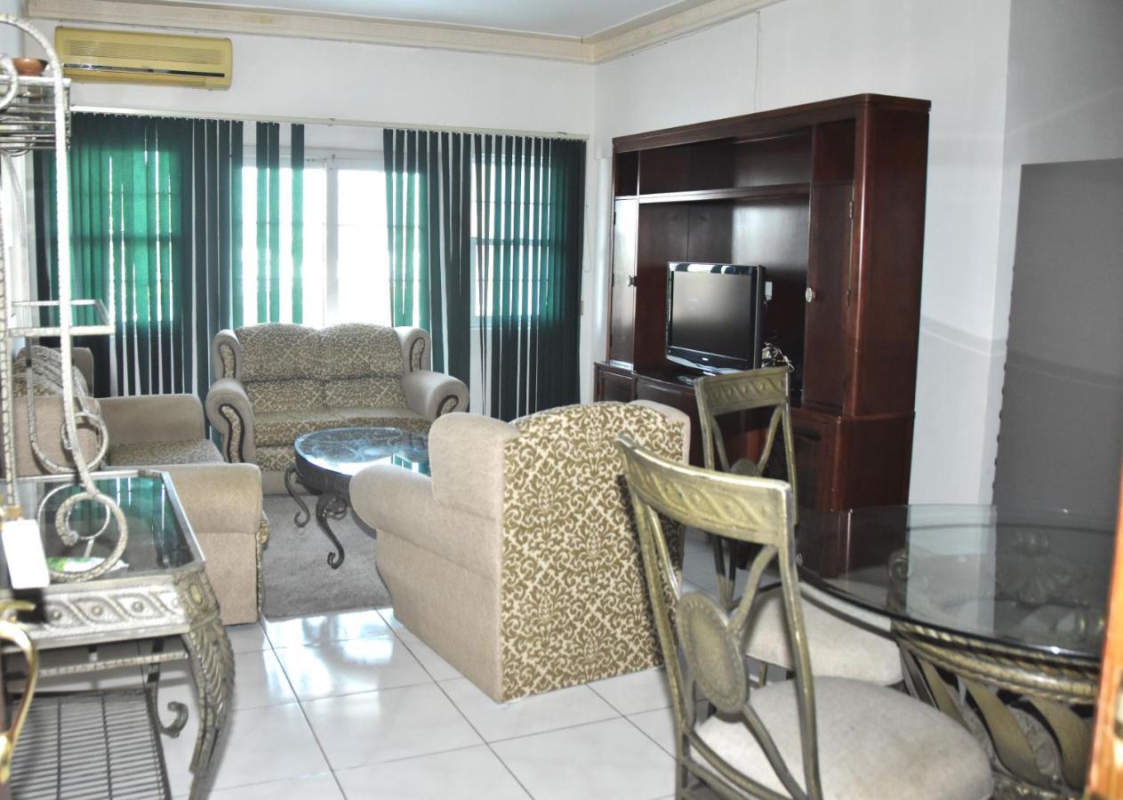קינגסטון Embassy Deluxe Apartment מראה חיצוני תמונה