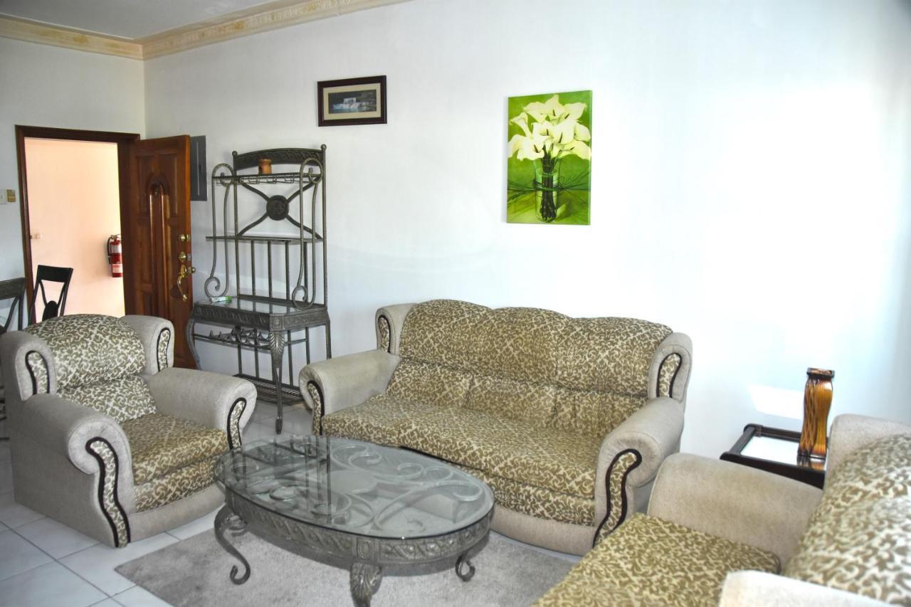 קינגסטון Embassy Deluxe Apartment מראה חיצוני תמונה