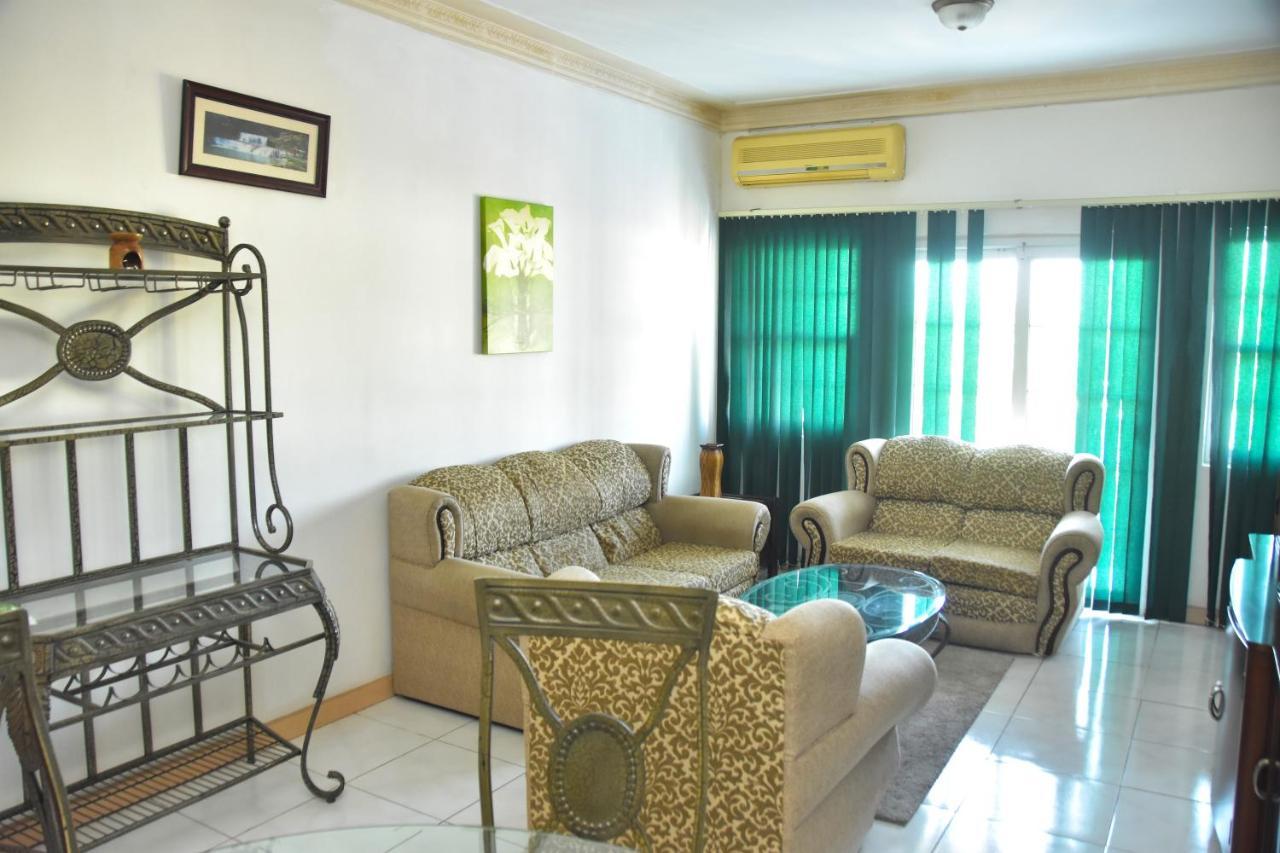 קינגסטון Embassy Deluxe Apartment מראה חיצוני תמונה