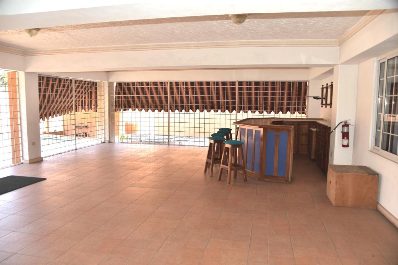 קינגסטון Embassy Deluxe Apartment מראה חיצוני תמונה